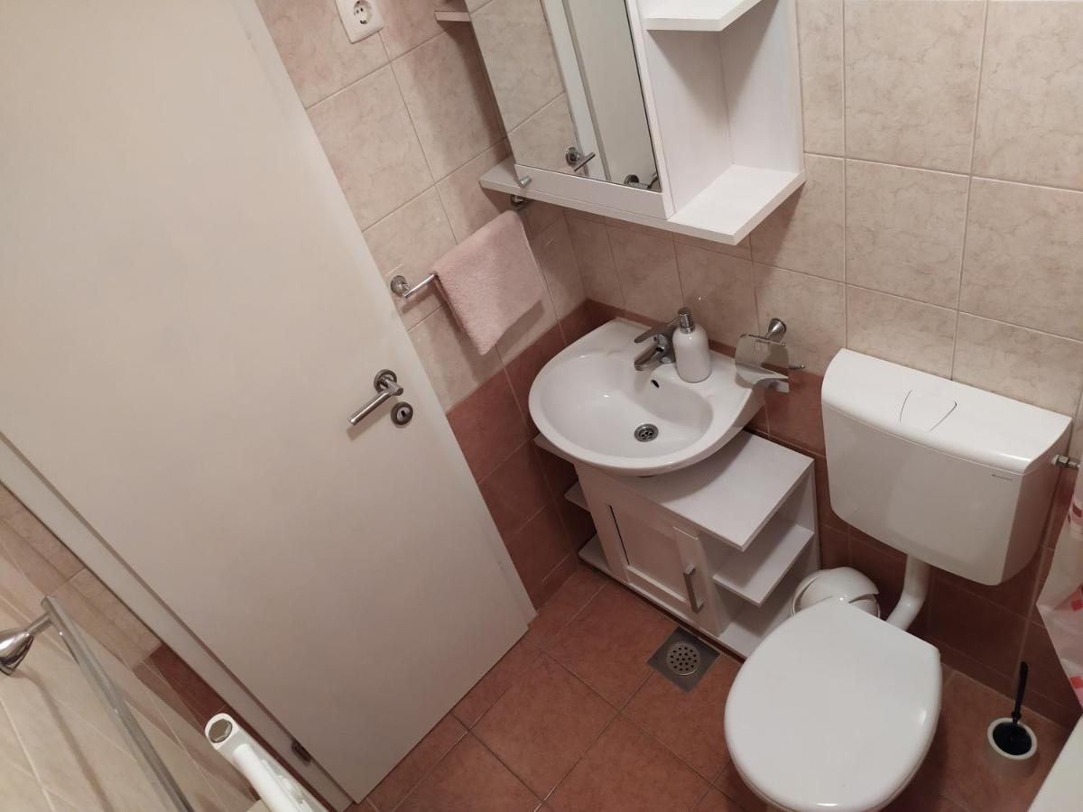Katrin Apartment Tucepi Bagian luar foto