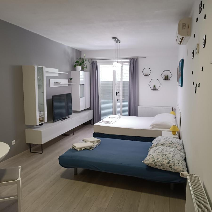 Katrin Apartment Tucepi Bagian luar foto